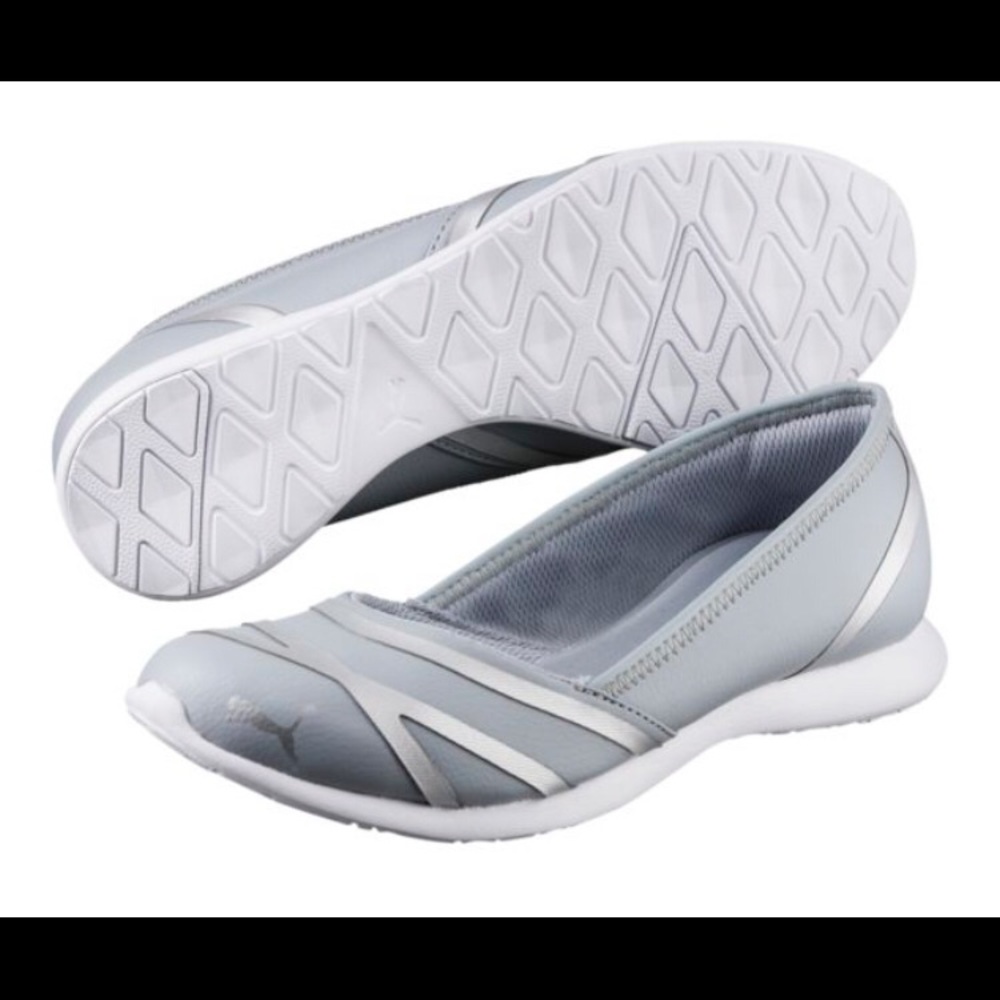 Like new Puma ballet flats with softcomfort insole